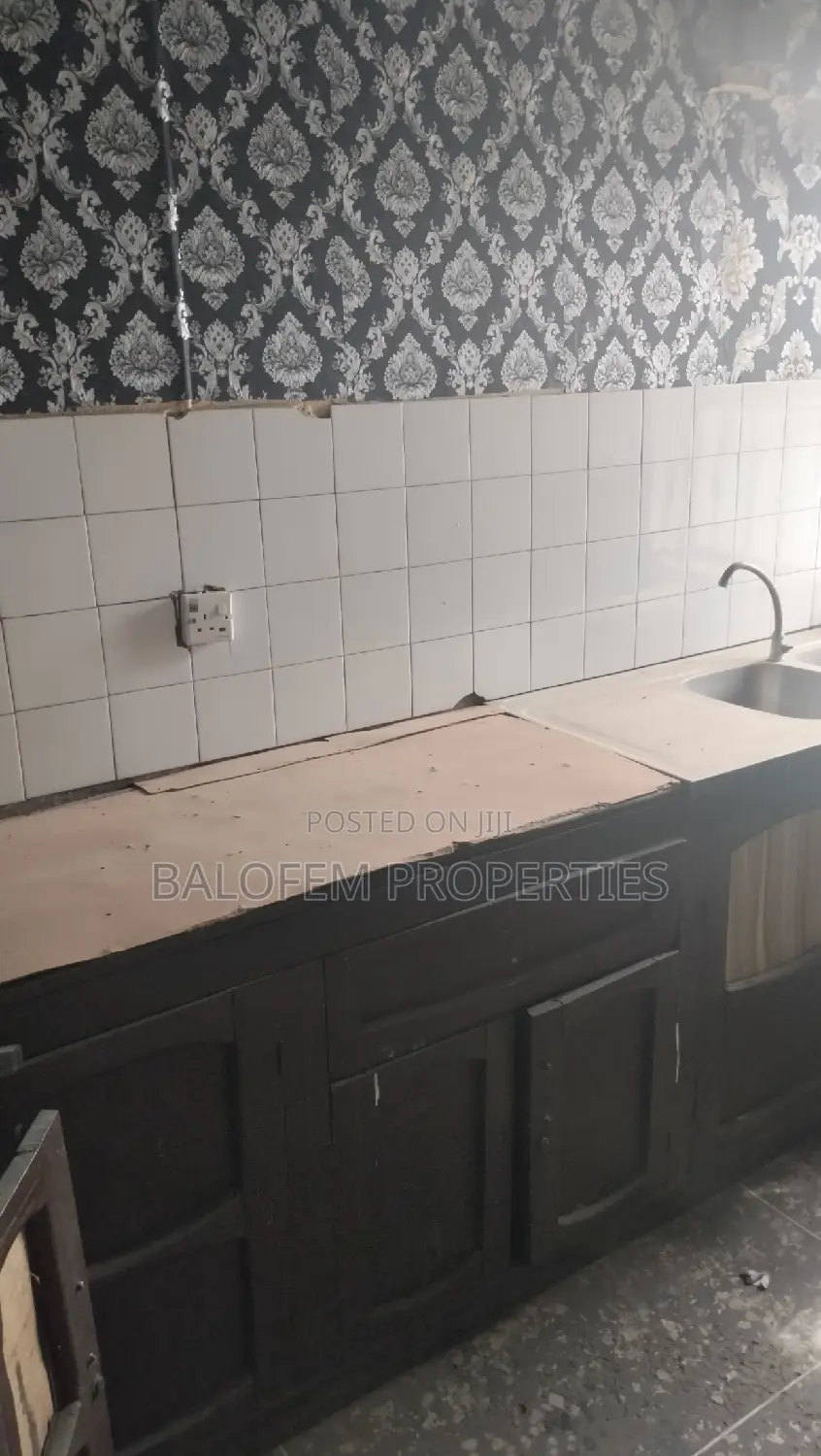Furnished 5bdrm Bungalow in Balofem Properties &, Abeokuta South in Abeokuta South