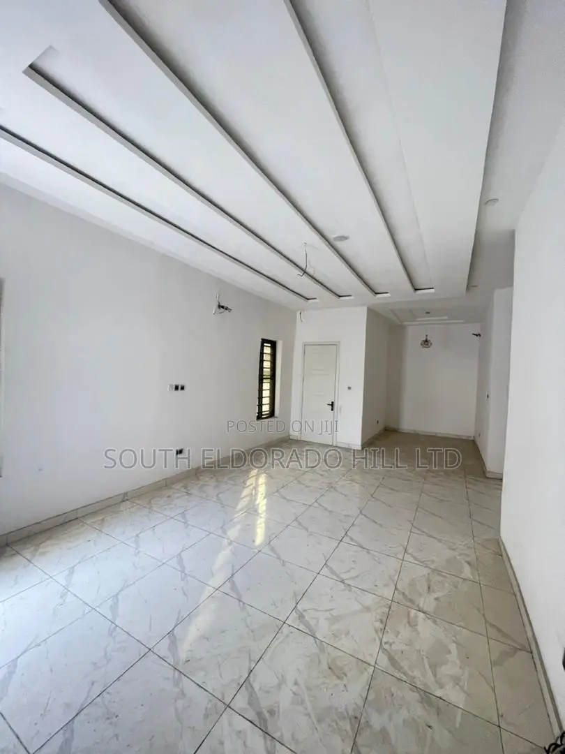 4bdrm Duplex in Osapa london for sale in Osapa london