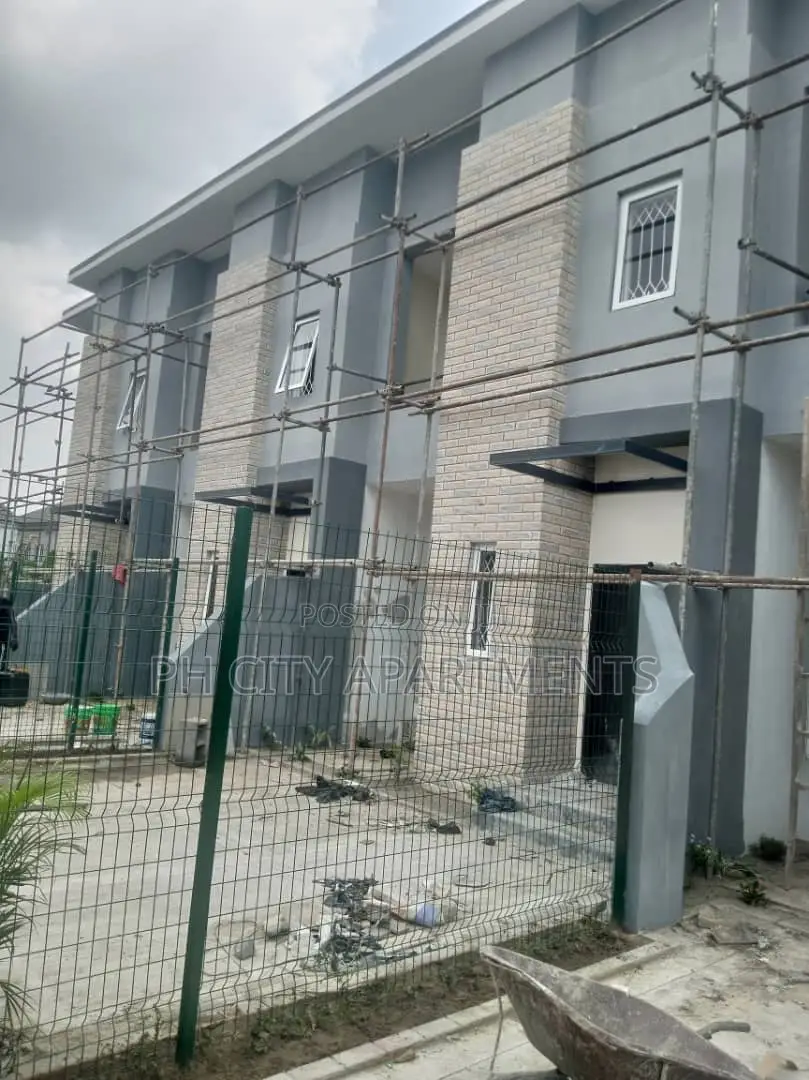 3bdrm Block of Flats in Eliozu for rent in Eliozu