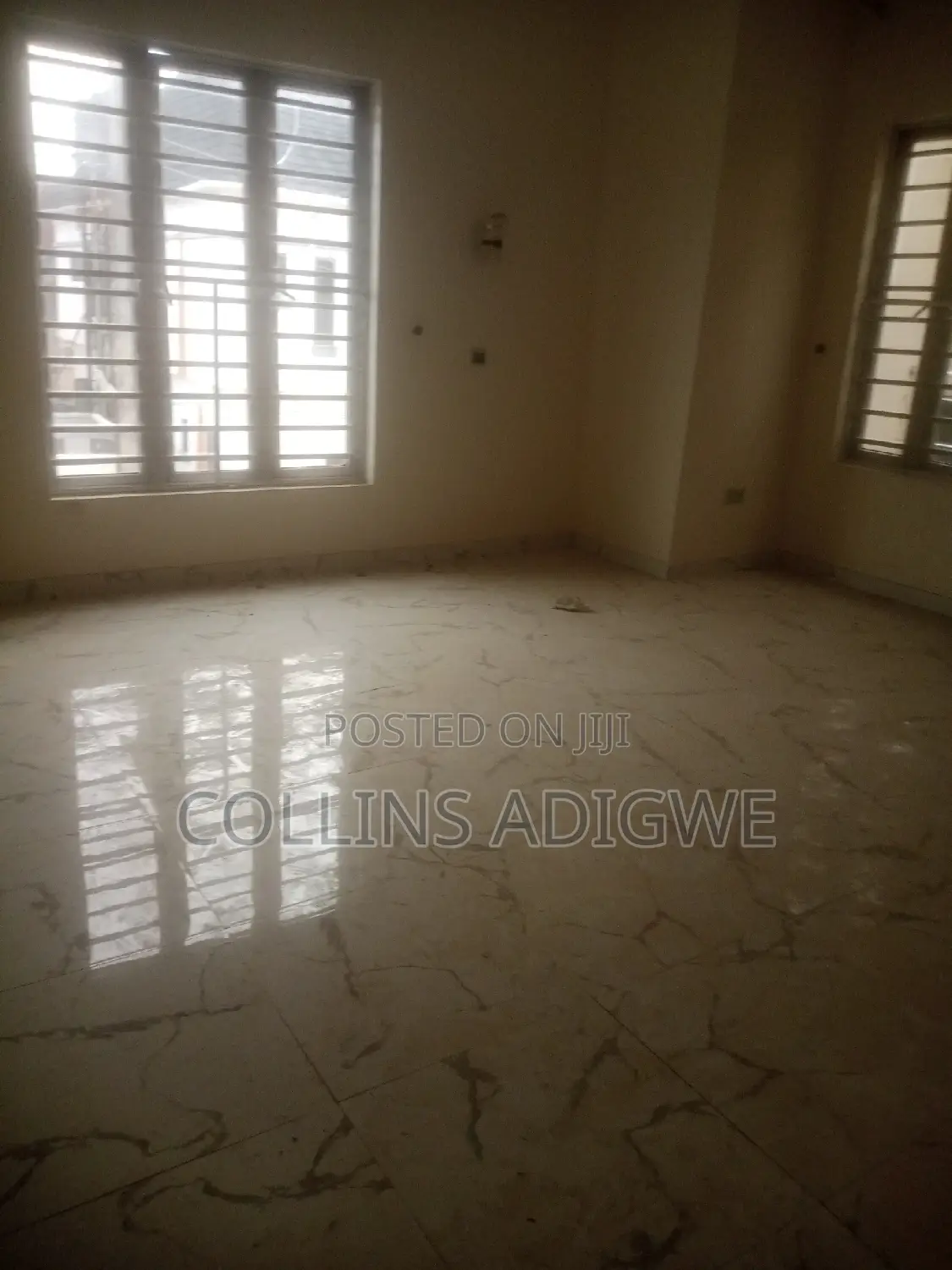 4bdrm Duplex in Divine Home, Thomas for sale in Thomas Estate