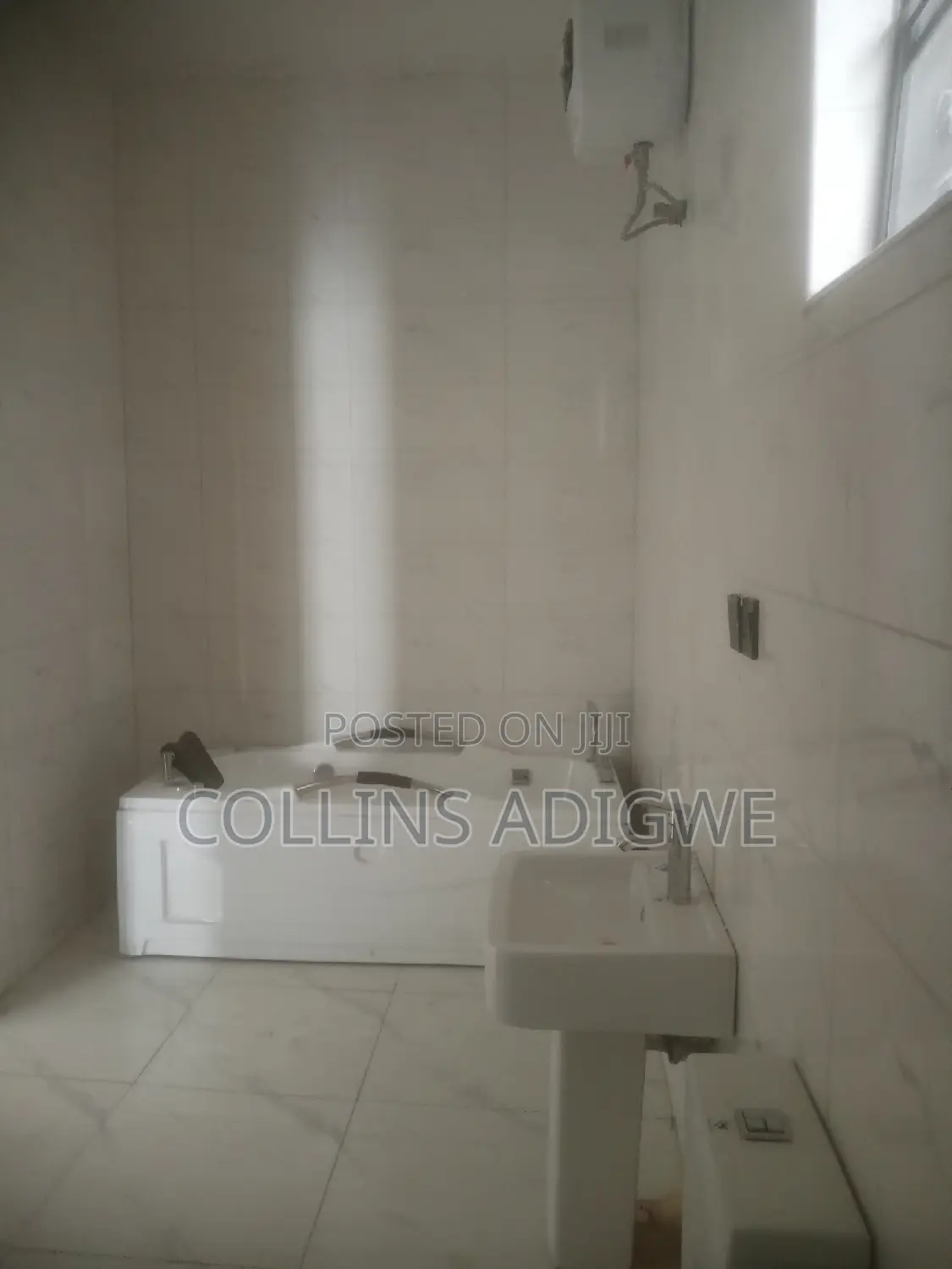 4bdrm Duplex in Divine Home, Thomas for sale in Thomas Estate