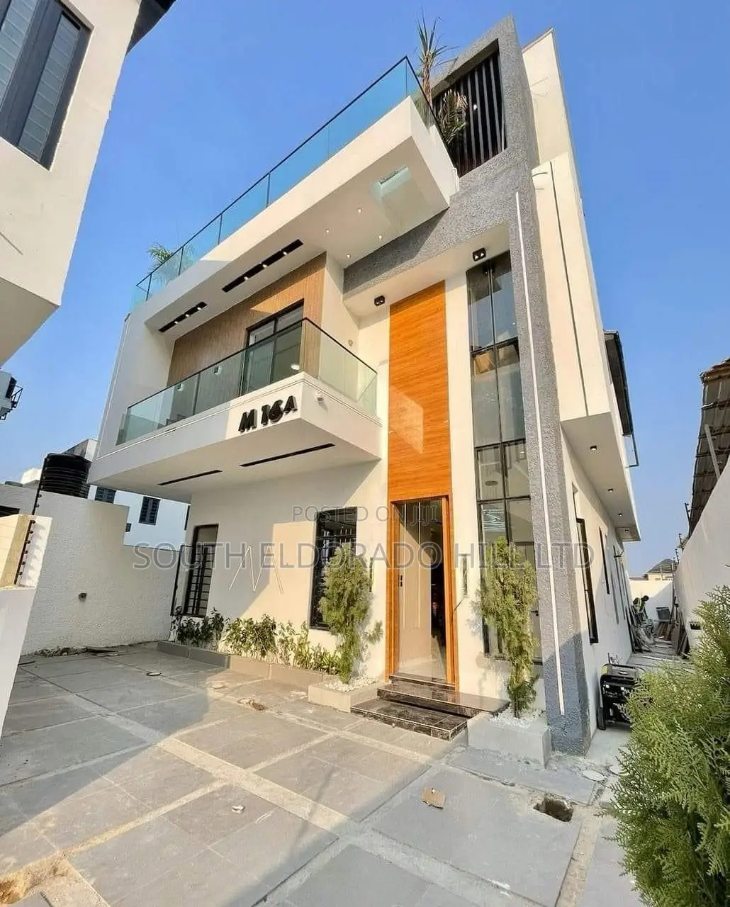 5bdrm Duplex in Ologolo for sale in Ologolo