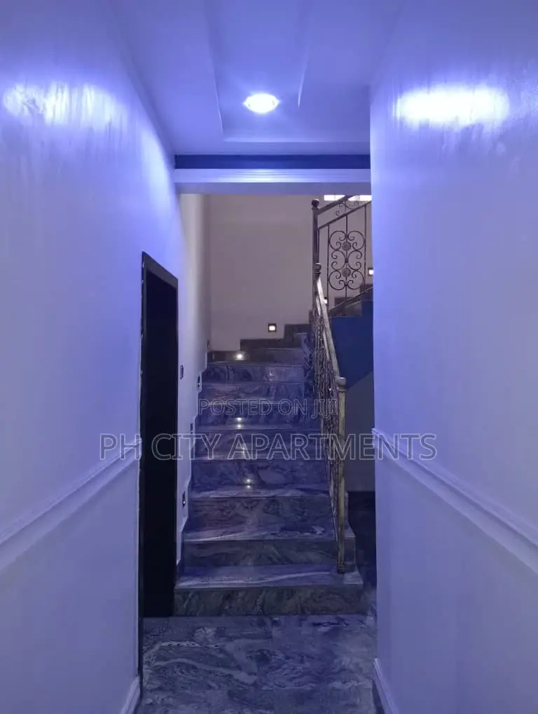 4bdrm Duplex in Shell Corperative, GRA Phase 2 / Port-Harcourt for rent in GRA Phase 2 / Port-Harcourt