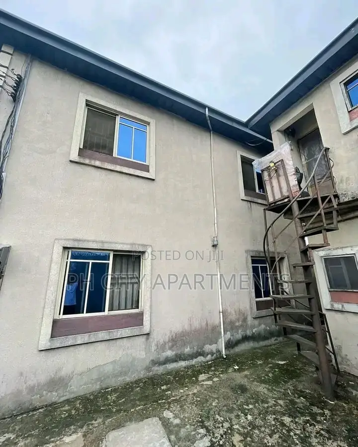 2bdrm Block of Flats in Port-Harcourt for sale in Port-Harcourt