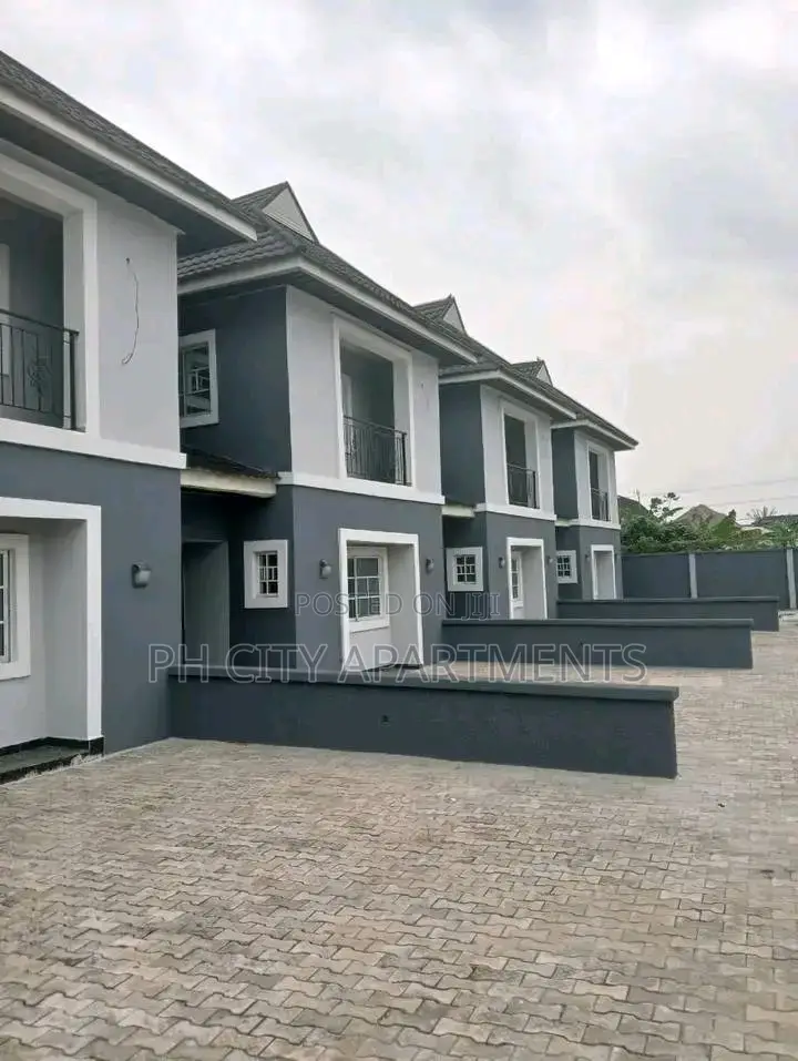 3bdrm Duplex in Shell Corperative, Port-Harcourt for sale in Port-Harcourt