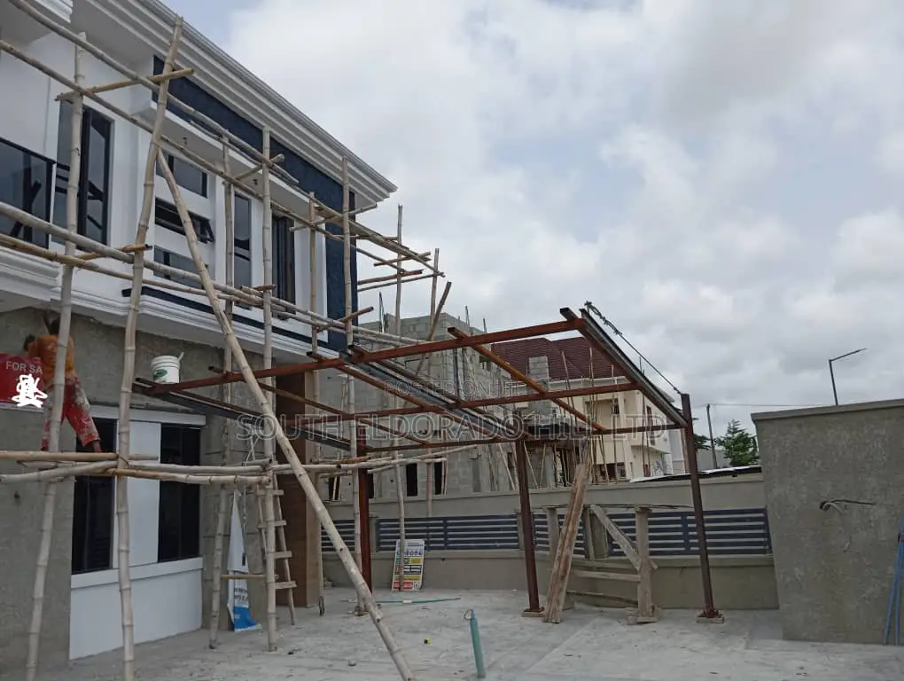 5bdrm Duplex in Mayfair Gardens, Awoyaya for sale in Awoyaya