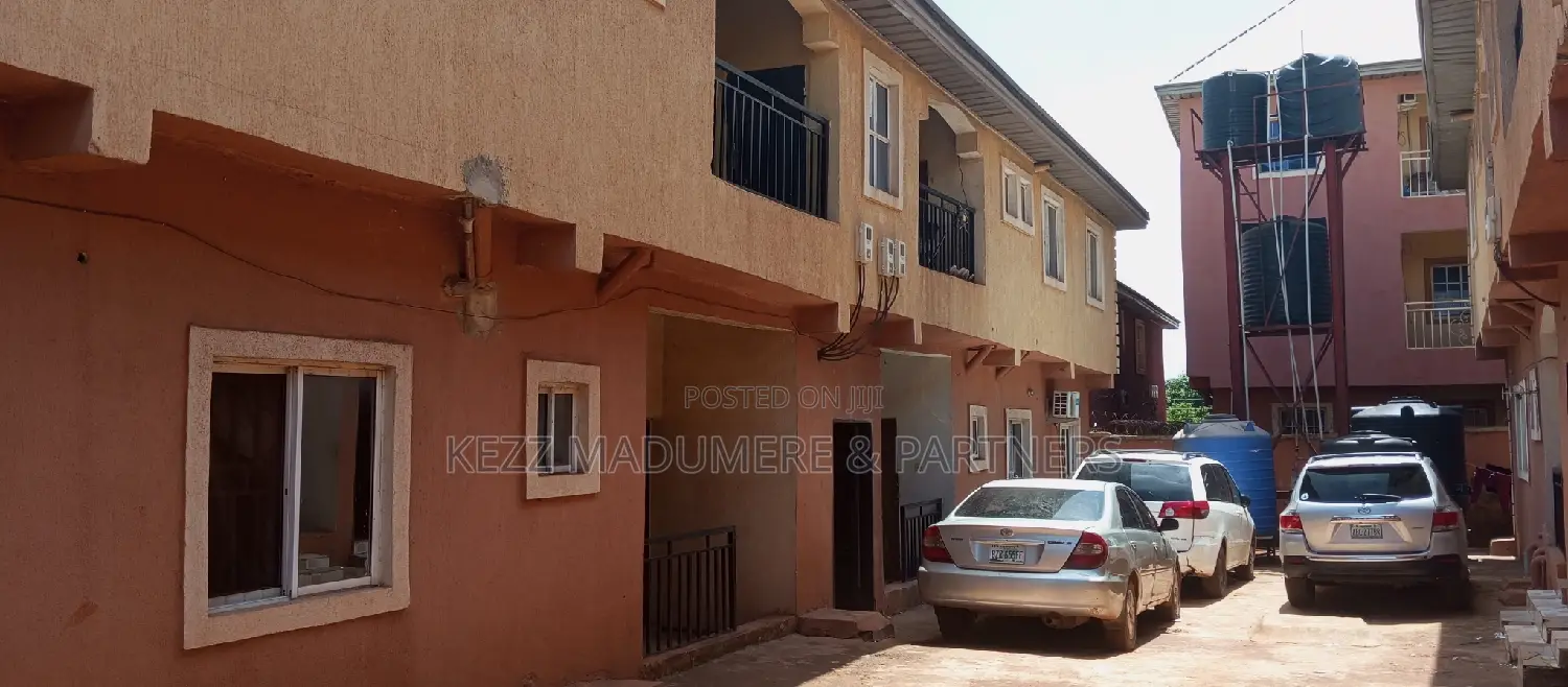 20bdrm Block of Flats in New Haven, Enugu , for sale in Enugu