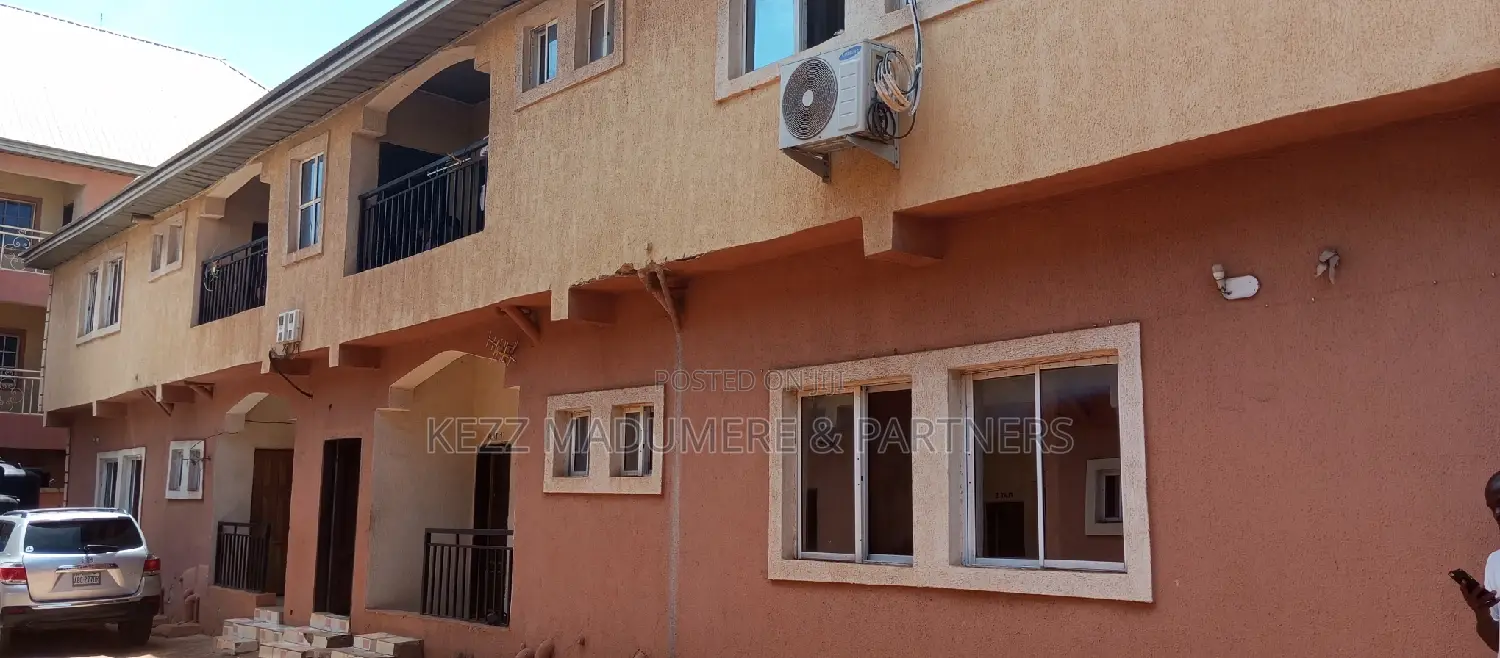20bdrm Block of Flats in New Haven, Enugu , for sale in Enugu