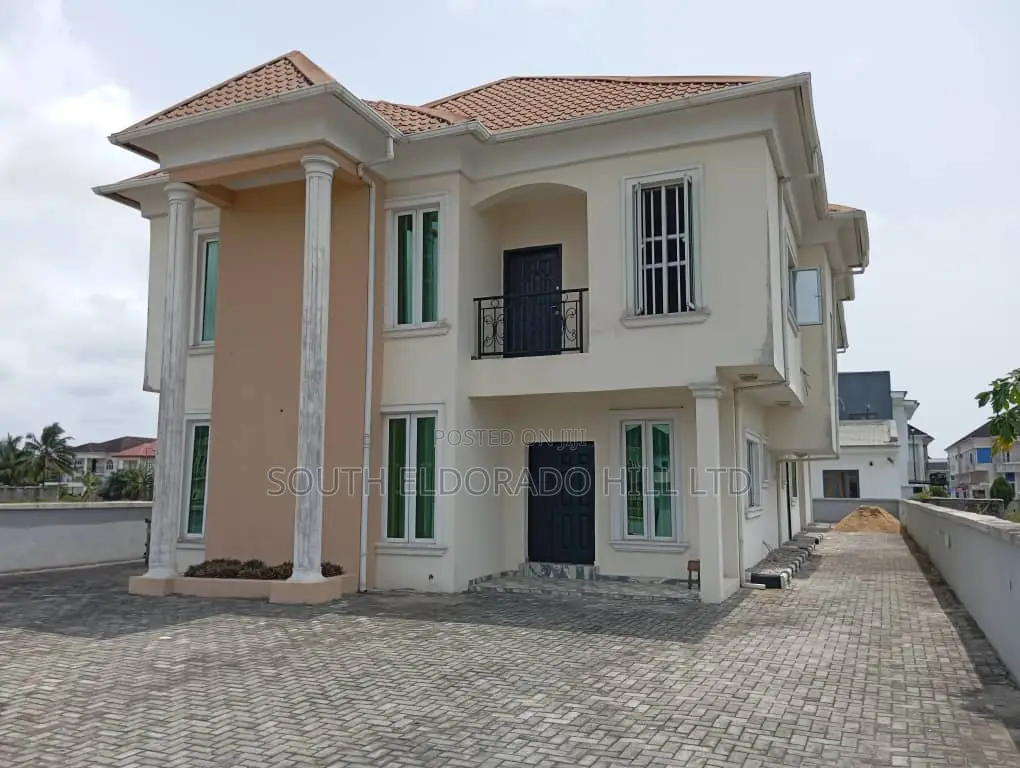 5bdrm Duplex in Mayfair Gardens, Awoyaya for sale in Awoyaya