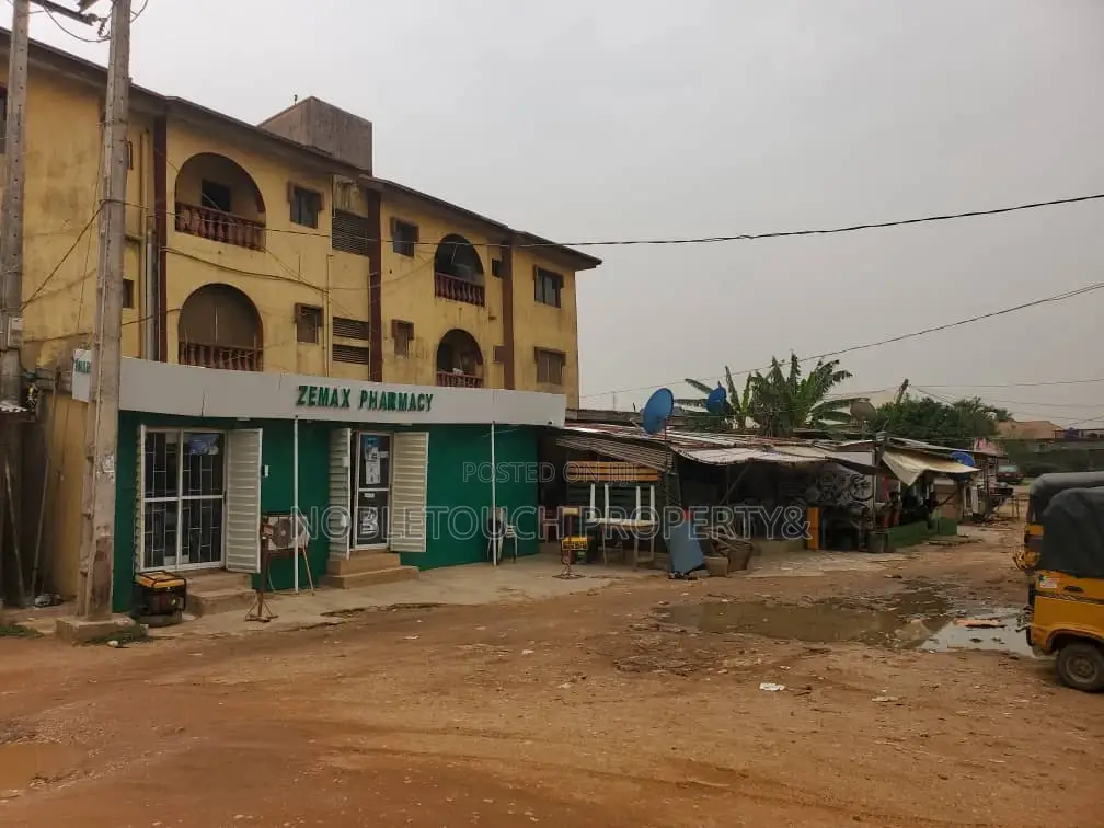 3bdrm Block of Flats in Egbeda Lagos for sale in Egbeda