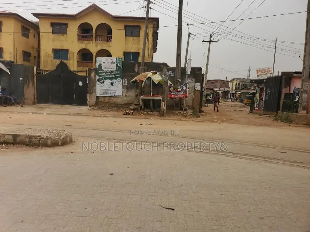 3bdrm Block of Flats in Egbeda Lagos for sale in Egbeda