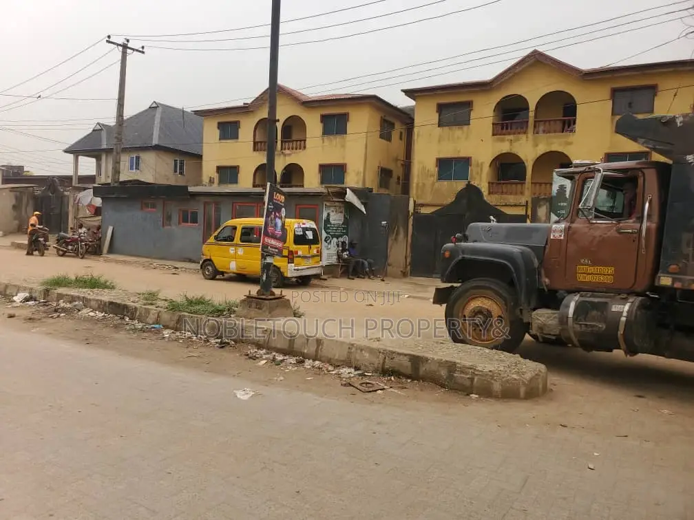 3bdrm Block of Flats in Egbeda Lagos for sale in Egbeda