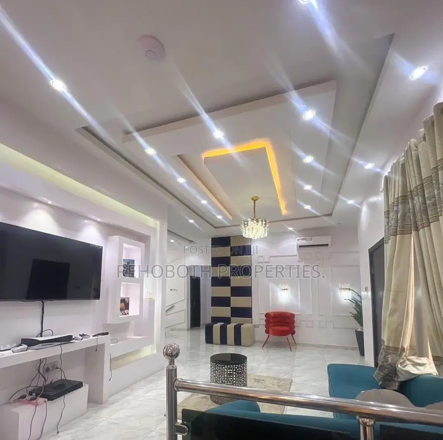 7bdrm Duplex in Akala Estate, Ibadan for sale in Ibadan