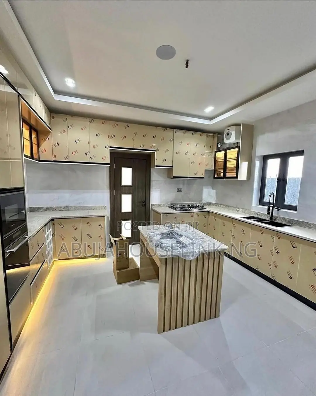 5bdrm Duplex in Guzape Abuja for sale in Guzape District