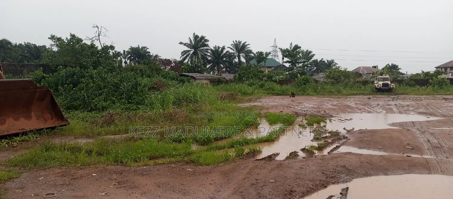 For Sale : 18 Fenced Plots by Osisioma Flyover in Osisioma Ngwa