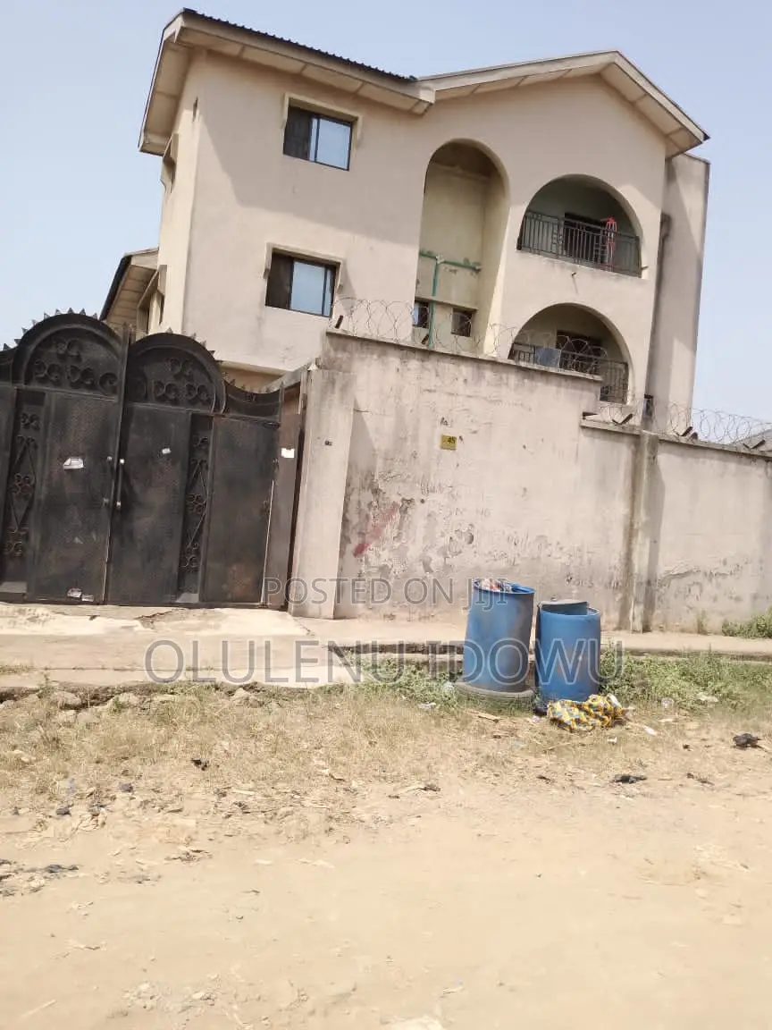 Furnished 2bdrm Block of Flats in Alimosho for sale in Alimosho