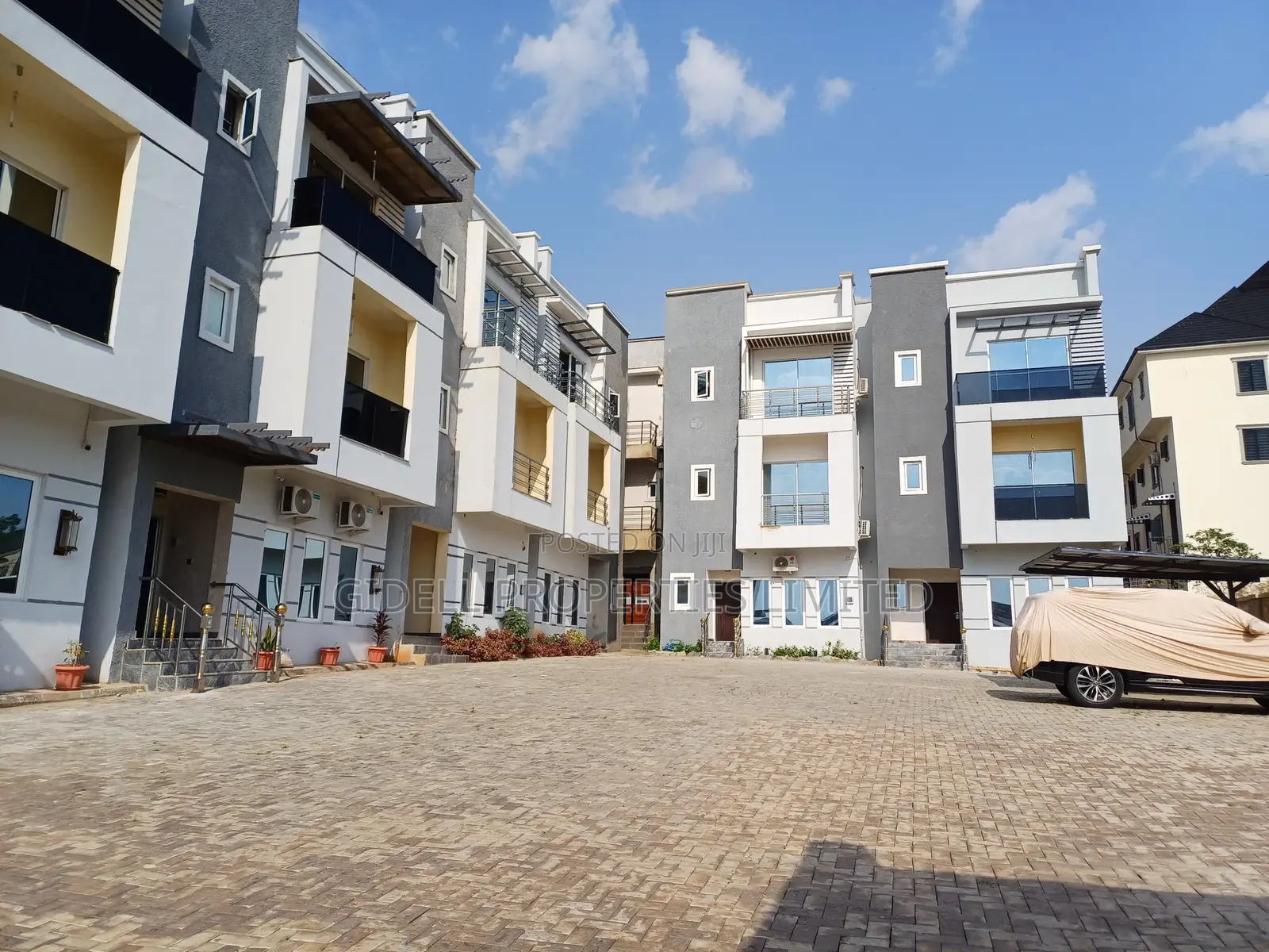 4bdrm Townhouse/Terrace in Guzape District for Sale in Guzape District