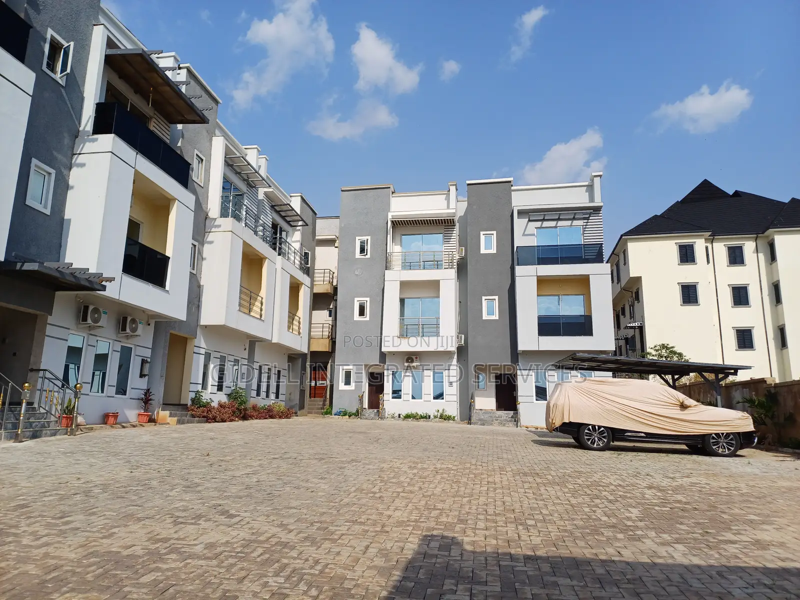 4bdrm Townhouse/Terrace in Guzape District for Sale in Guzape District