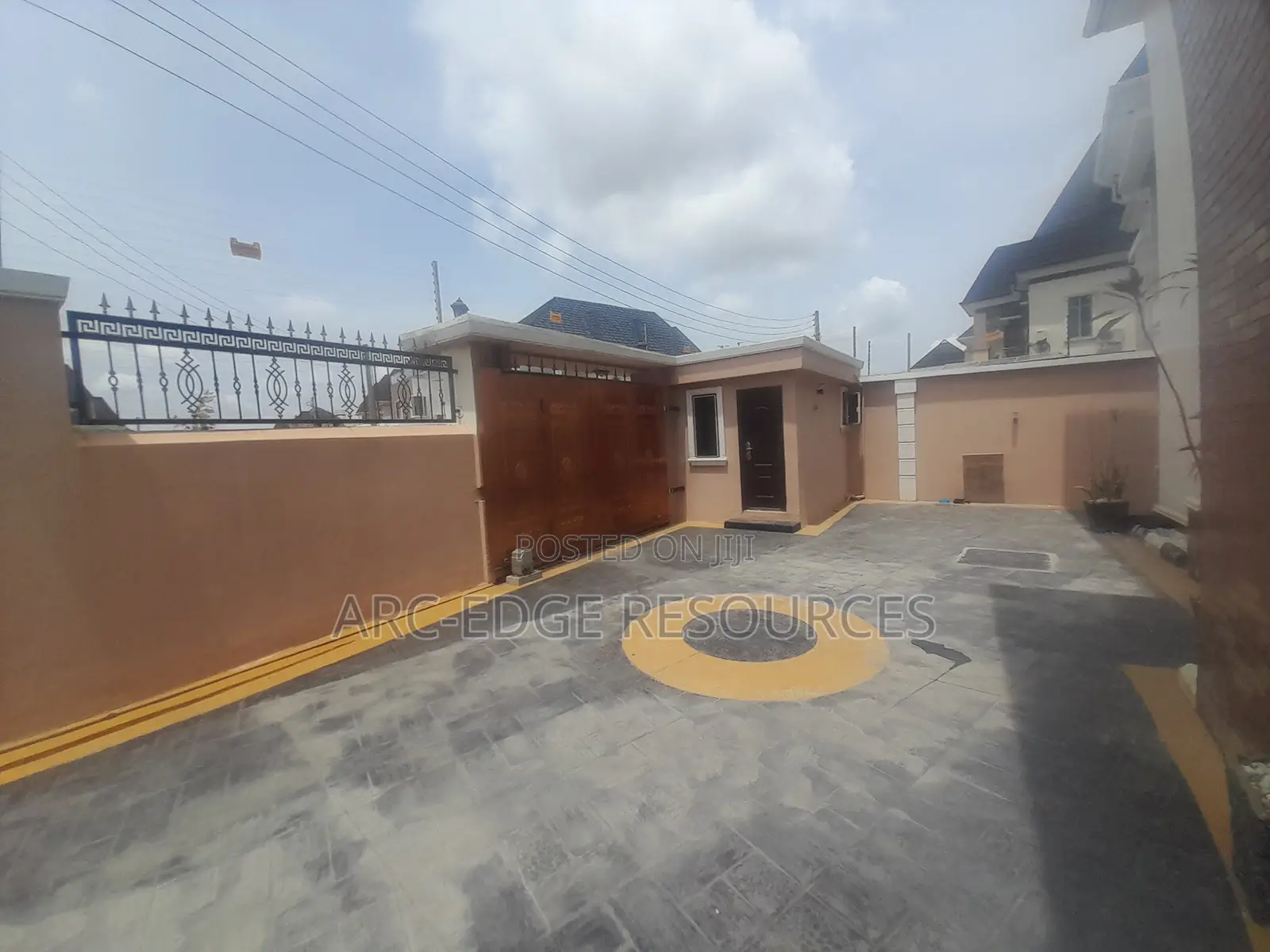 5bdrm Duplex in Apple Junction for sale in Apple Junction