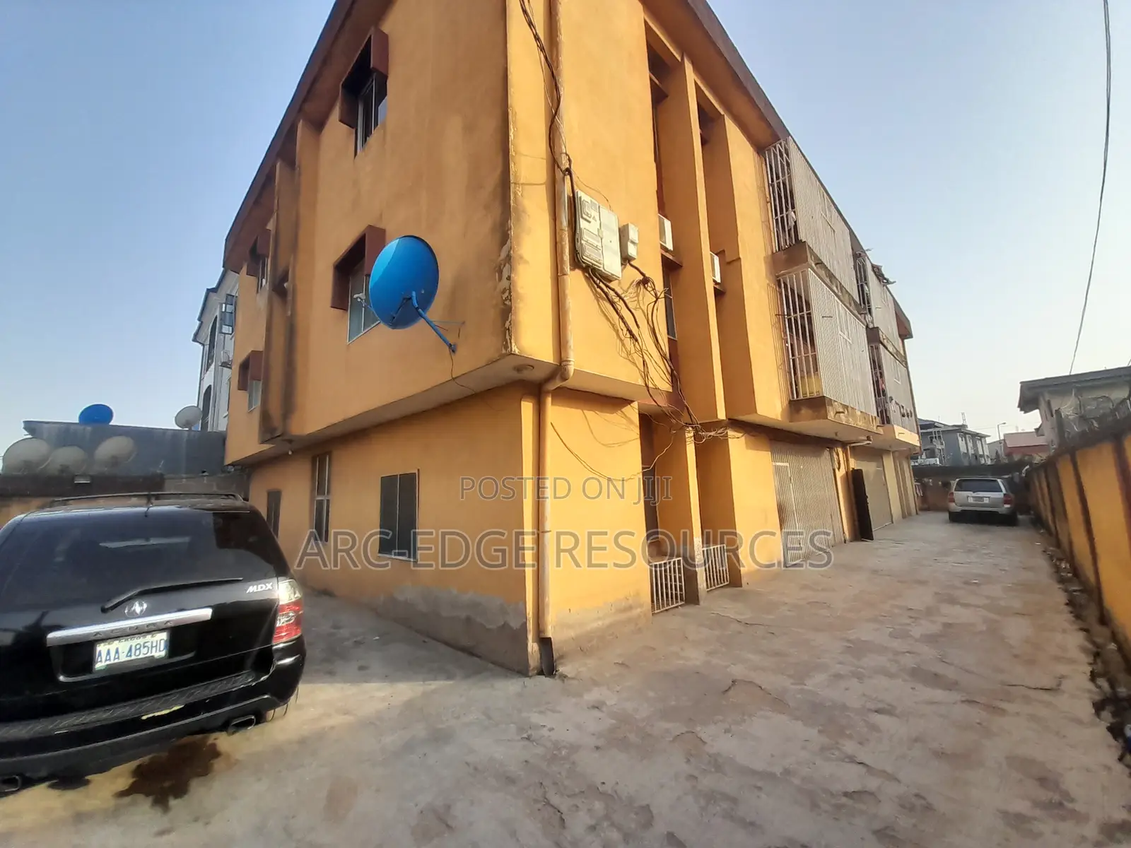 3bdrm Block of Flats in Ago Palace for sale in Ago Palace