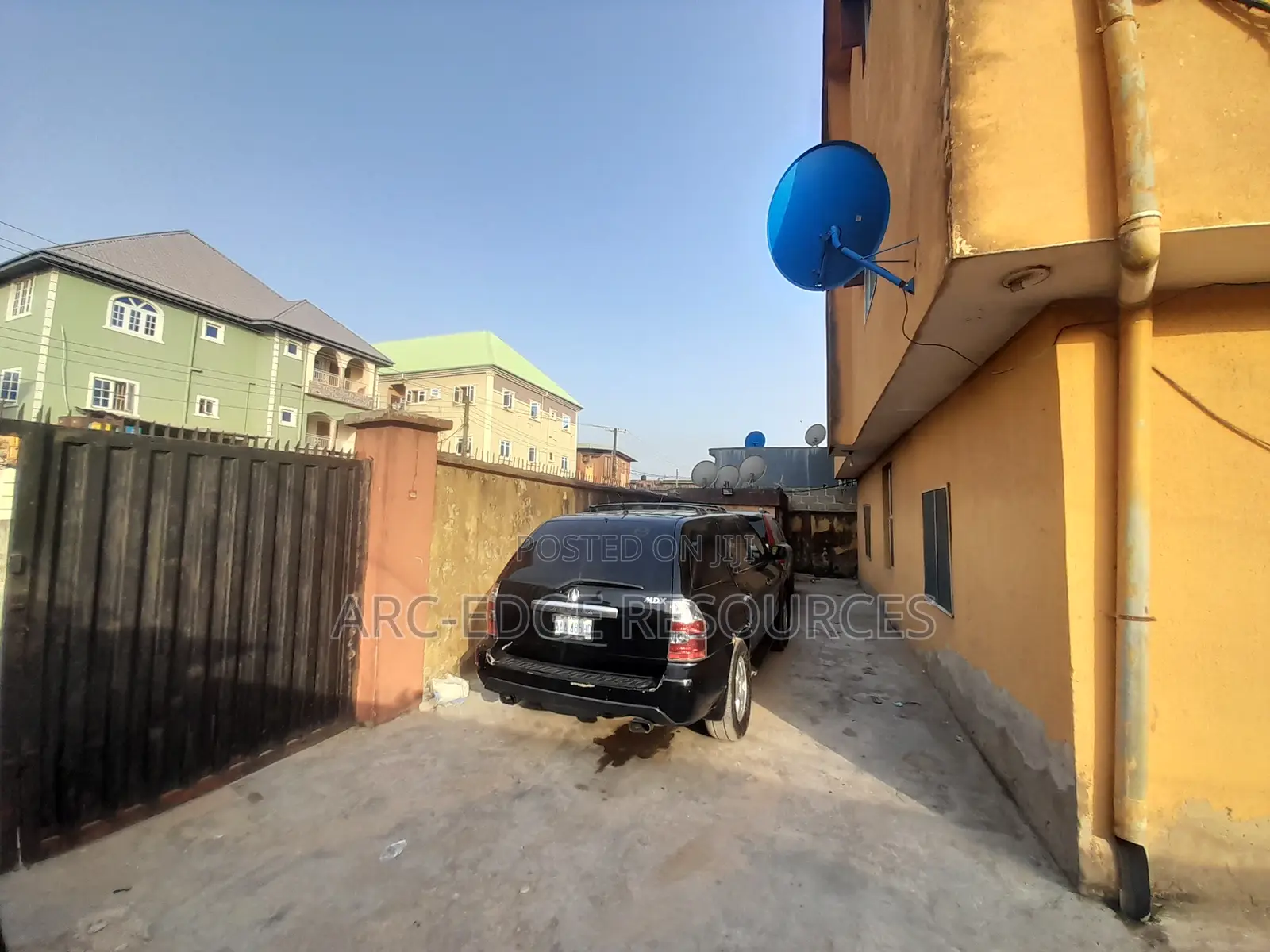 3bdrm Block of Flats in Ago Palace for sale in Ago Palace