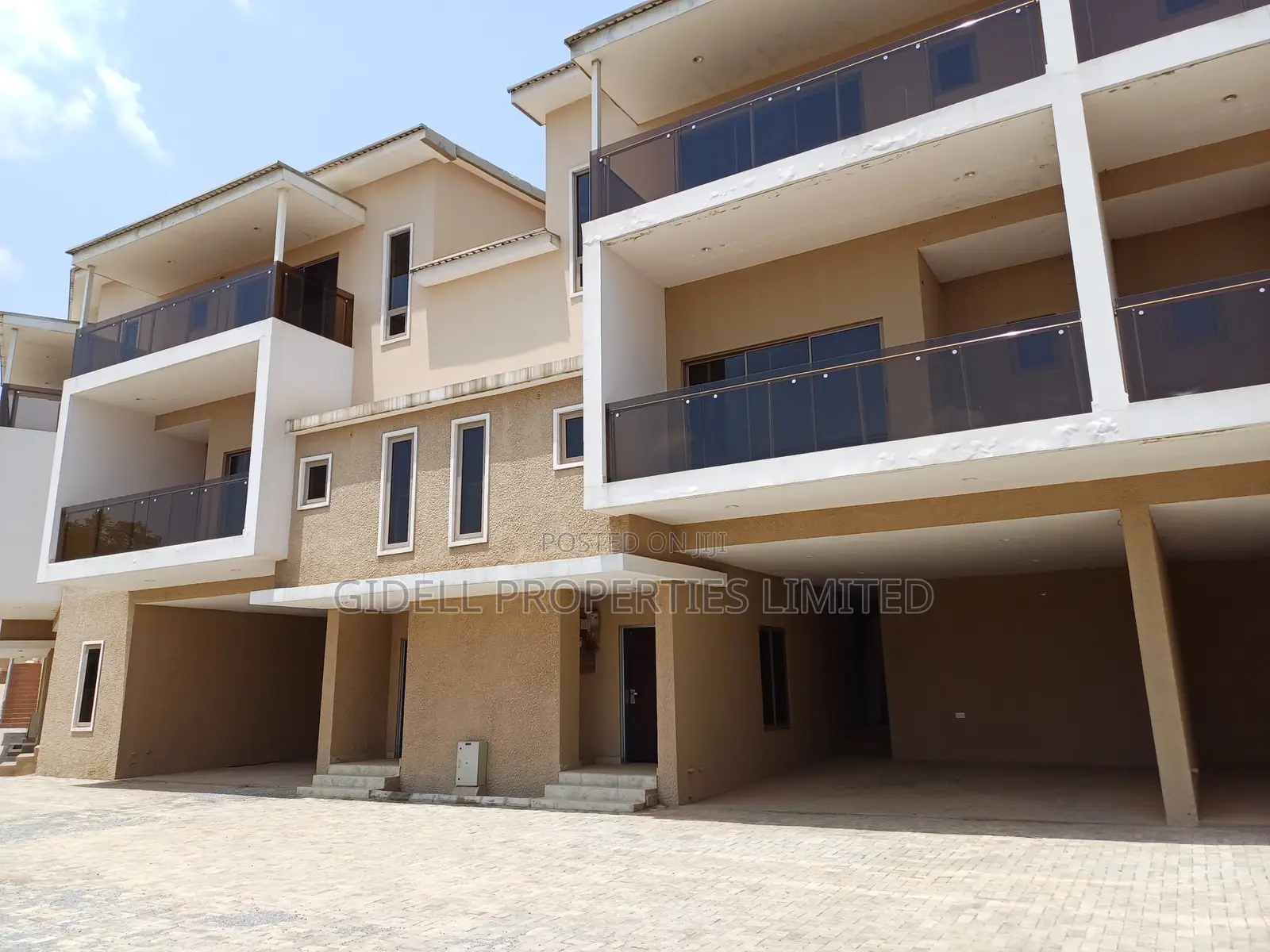 4bdrm Townhouse/Terrace in Guzape District for sale in Guzape District