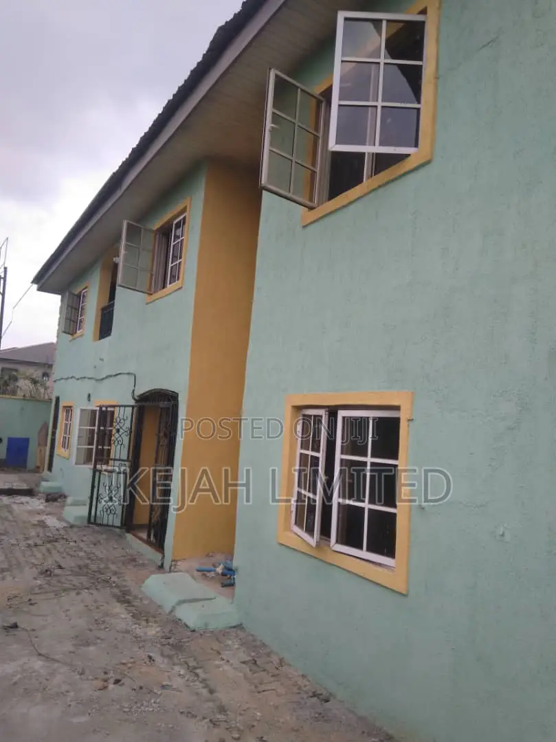 3bdrm Block of Flats in Landcept Properties, Omole Phase 2 for sale in Omole Phase 2