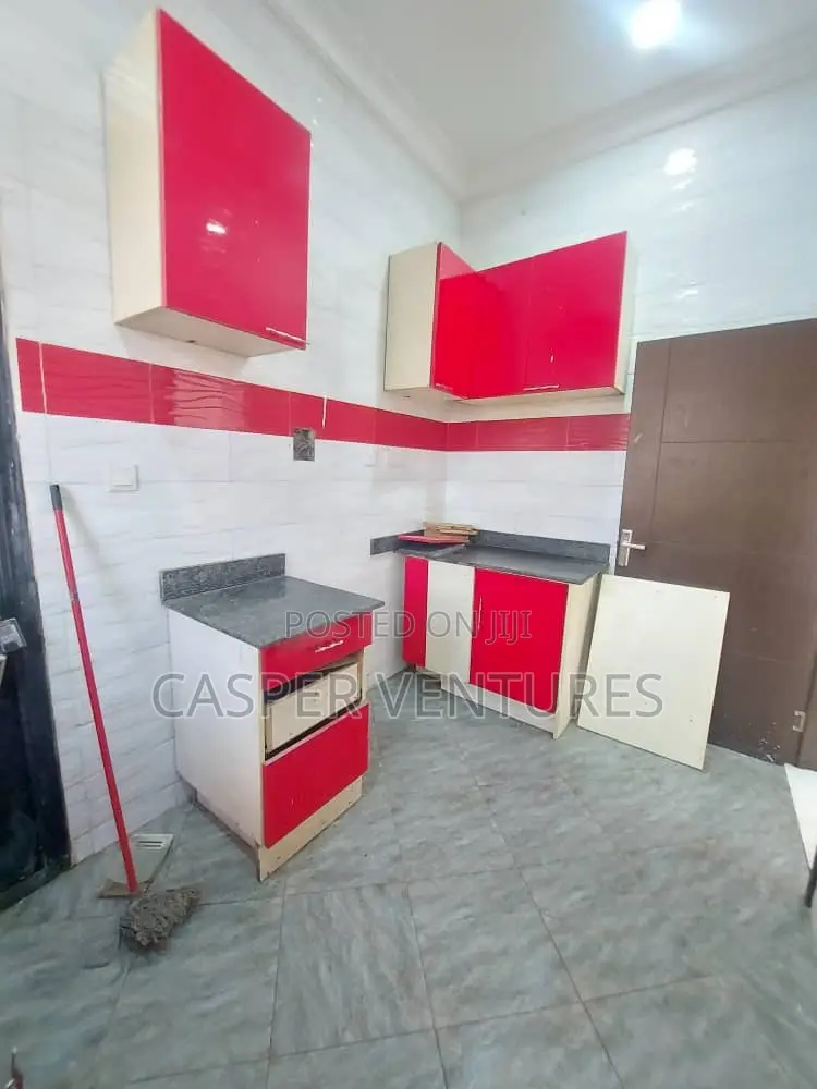 2bdrm Apartment in Chevron for rent in Chevron