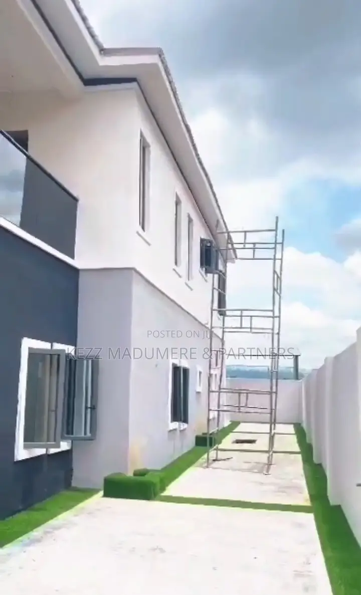 6bdrm Duplex in New Gra , Enugu , for sale in Enugu