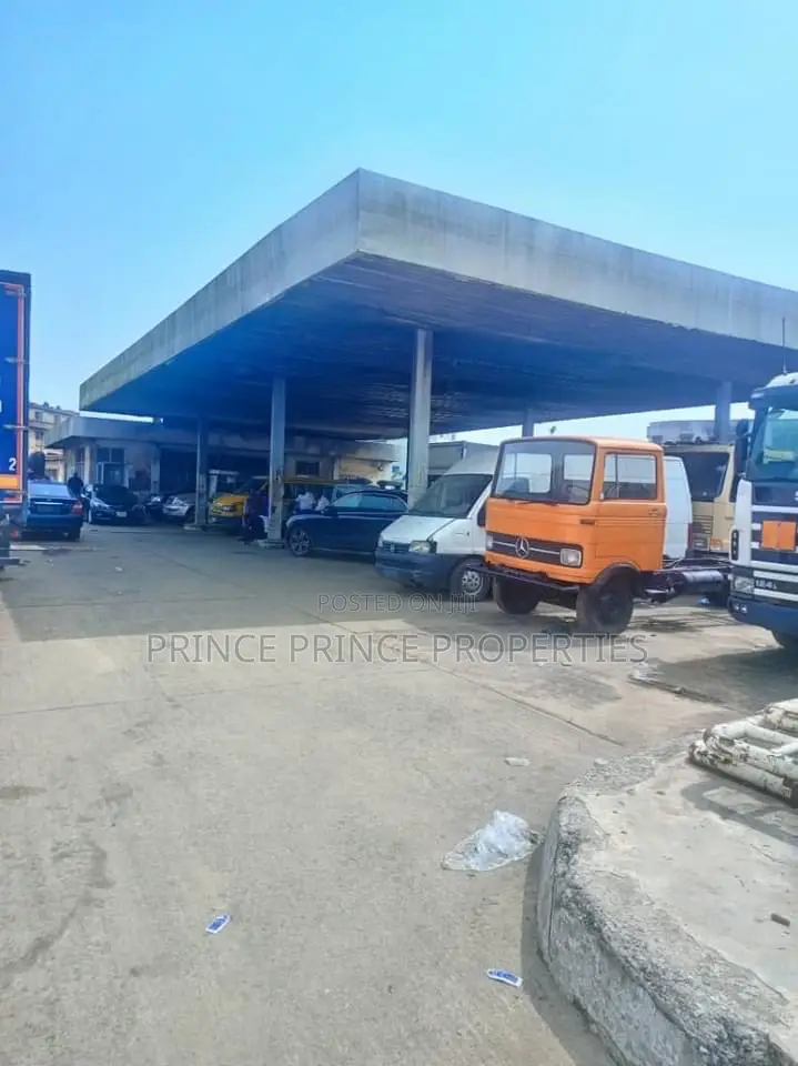 Title: Registered Deed and Certified by DPR. in Surulere