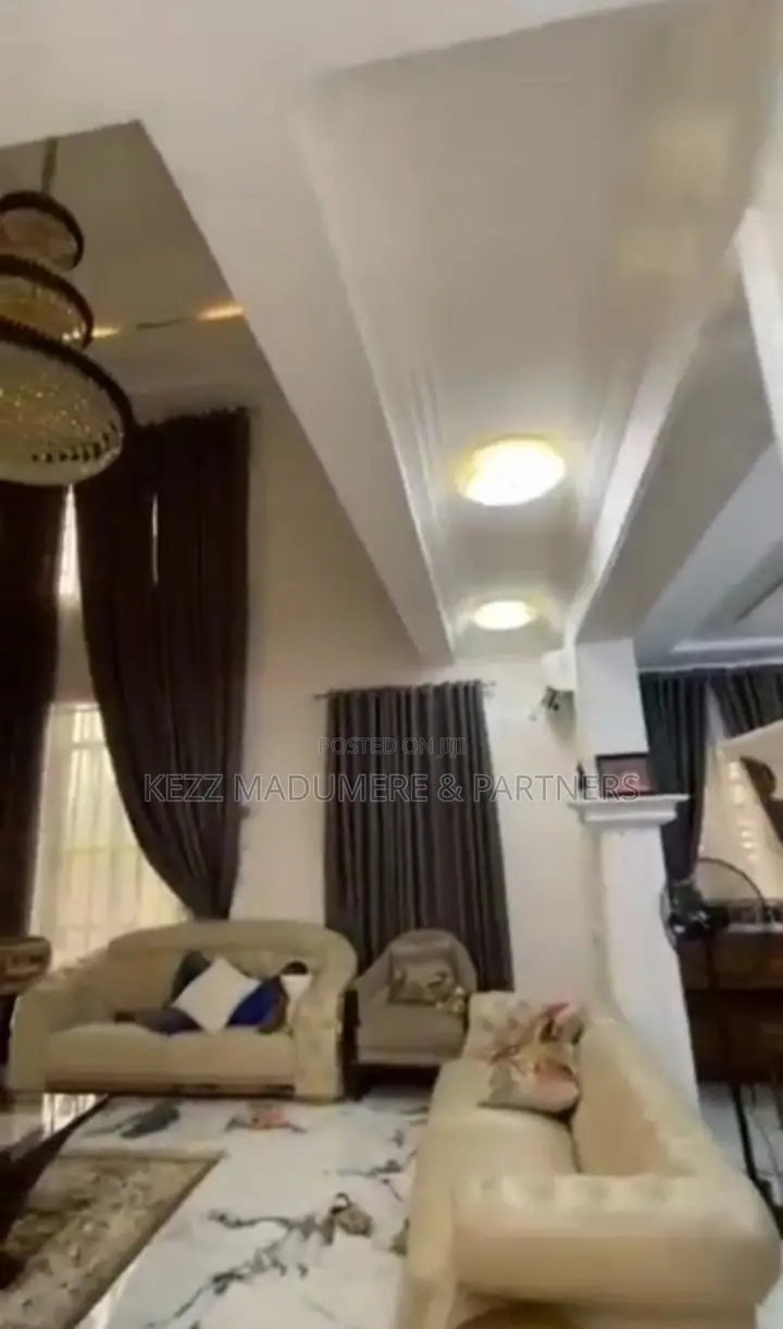 Furnished 6bdrm Duplex in Golf Estate Annex , for sale in Enugu