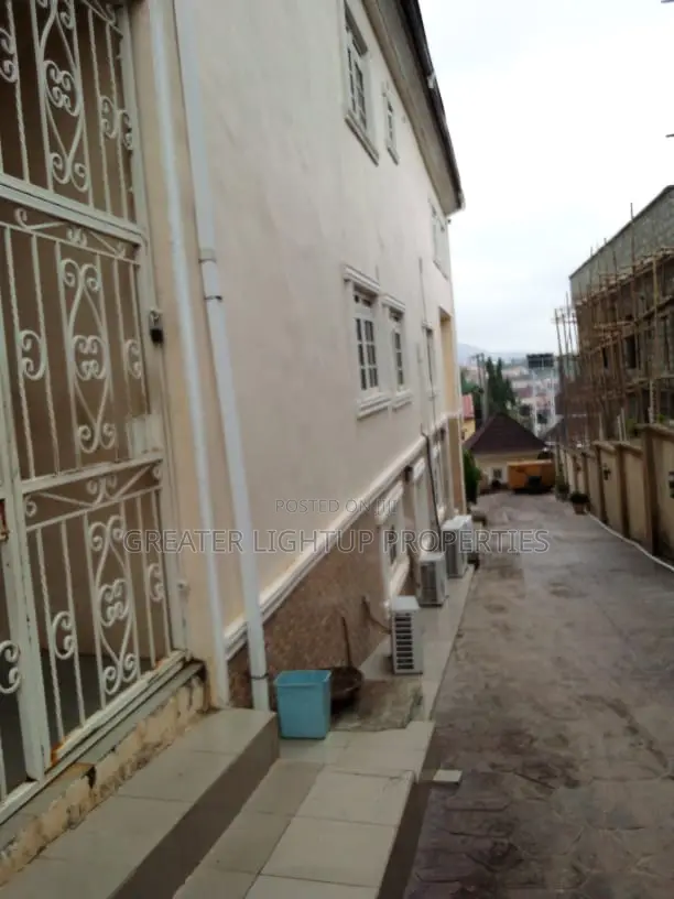 Furnished 6bdrm Mansion in Gwarinpa for sale in Gwarinpa
