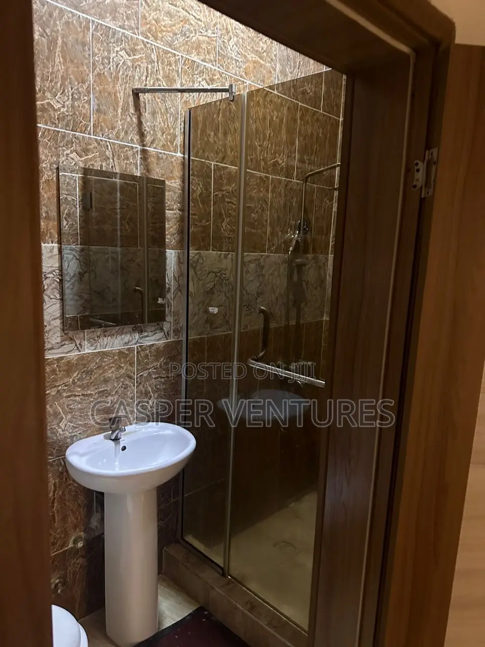 1bdrm Shared Apartment in Van Daniels, Lekki Phase 2 for rent in Lekki Phase 2