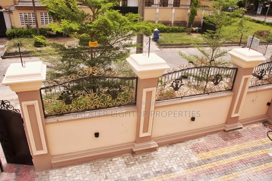 Furnished 3bdrm Apartment in Admiralty, Lekki for sale in Lekki