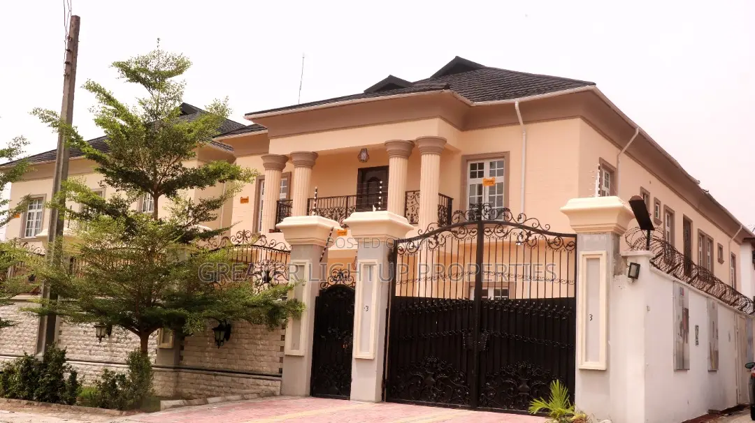 Furnished 3bdrm Apartment in Admiralty, Lekki for sale in Lekki
