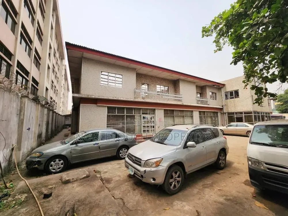 Block of Flats on 3acres at Ikeja Lagos in Ikeja