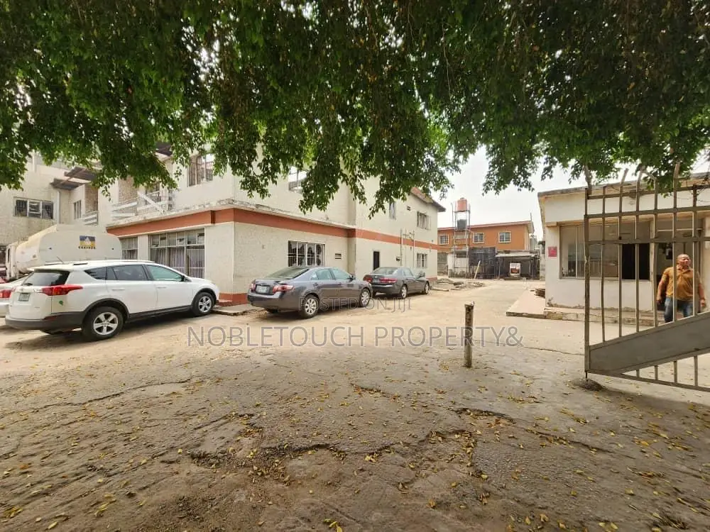 Block of Flats on 3acres at Ikeja Lagos in Ikeja