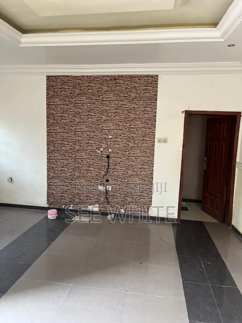 2bedroom Flat for Shortlet in Satellite Town