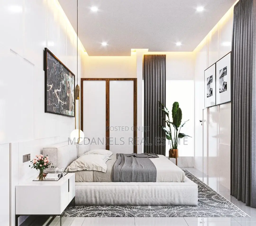 2bdrm Apartment in Osapa london for sale in Osapa london