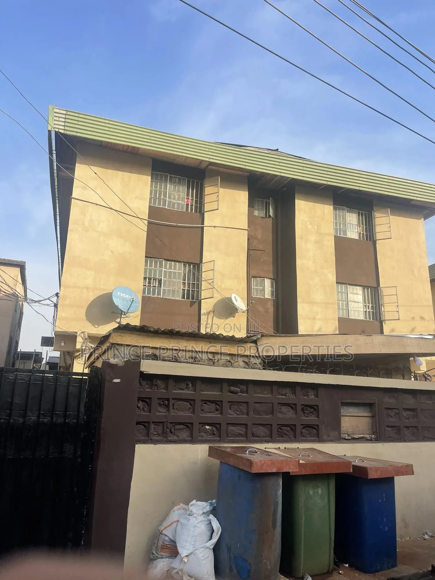 3bdrm Block of Flats in Surulere for sale in Surulere