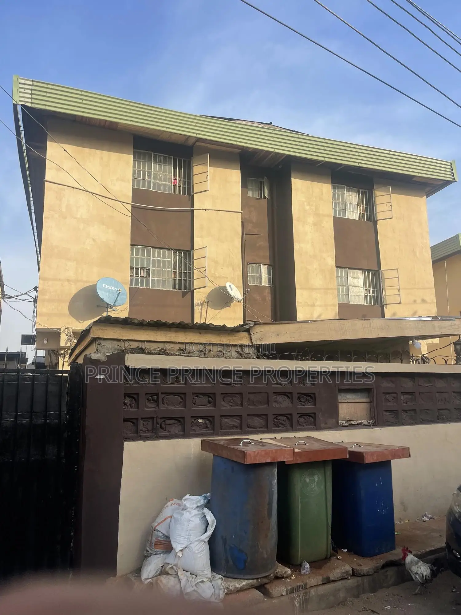 3bdrm Block of Flats in Surulere for sale in Surulere