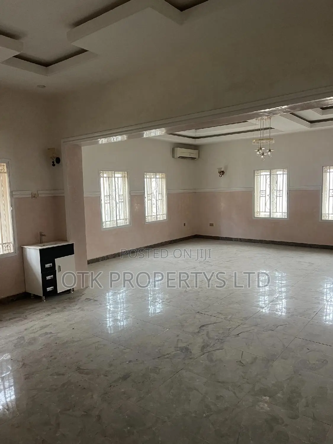 3bdrm Block of Flats in Efab Metropolis, Gwarinpa for rent in Gwarinpa