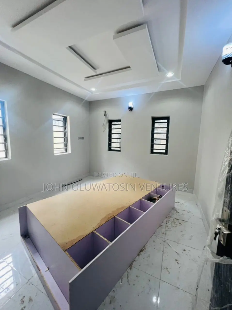 2bdrm Block of Flats in Akala Estate, Akobo for rent in Akobo