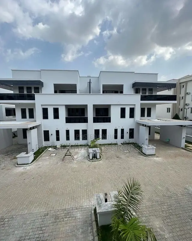 5bdrm Duplex in Katampe Extension for sale in Katampe Extension