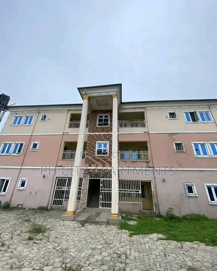 2bdrm Block of Flats in Port-Harcourt for sale in Port-Harcourt