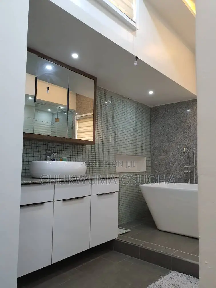 5bdrm Duplex in Dawaki Hillside for sale in Dawaki