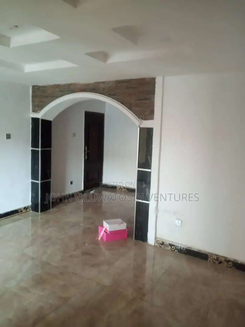 2bdrm Block of Flats in New Bodija for rent in Bodija