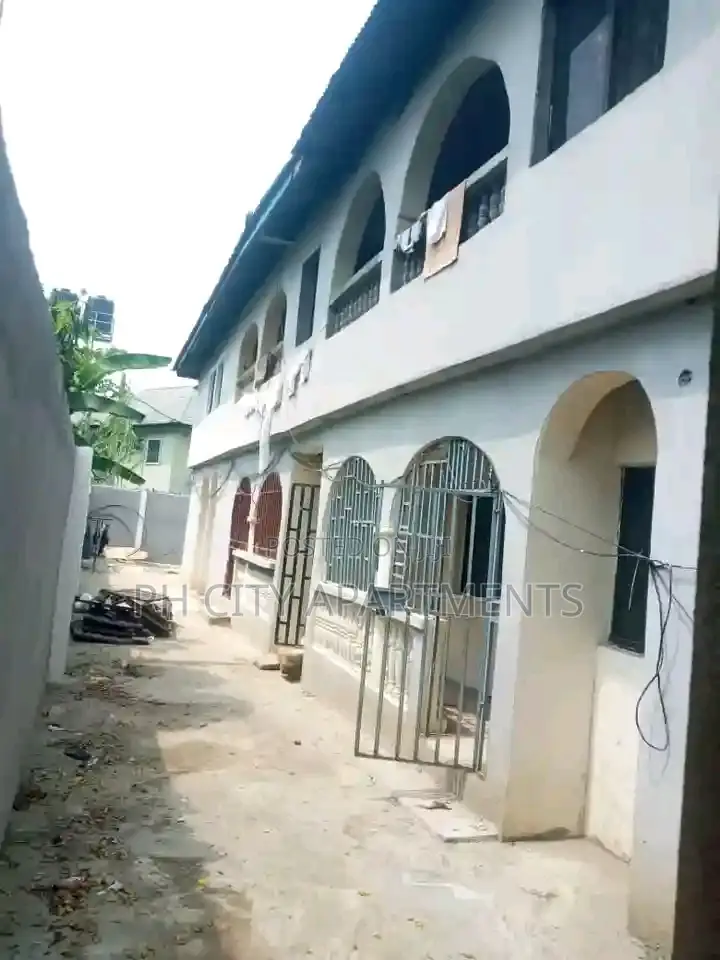 3bdrm Block of Flats in Port-Harcourt for sale in Port-Harcourt