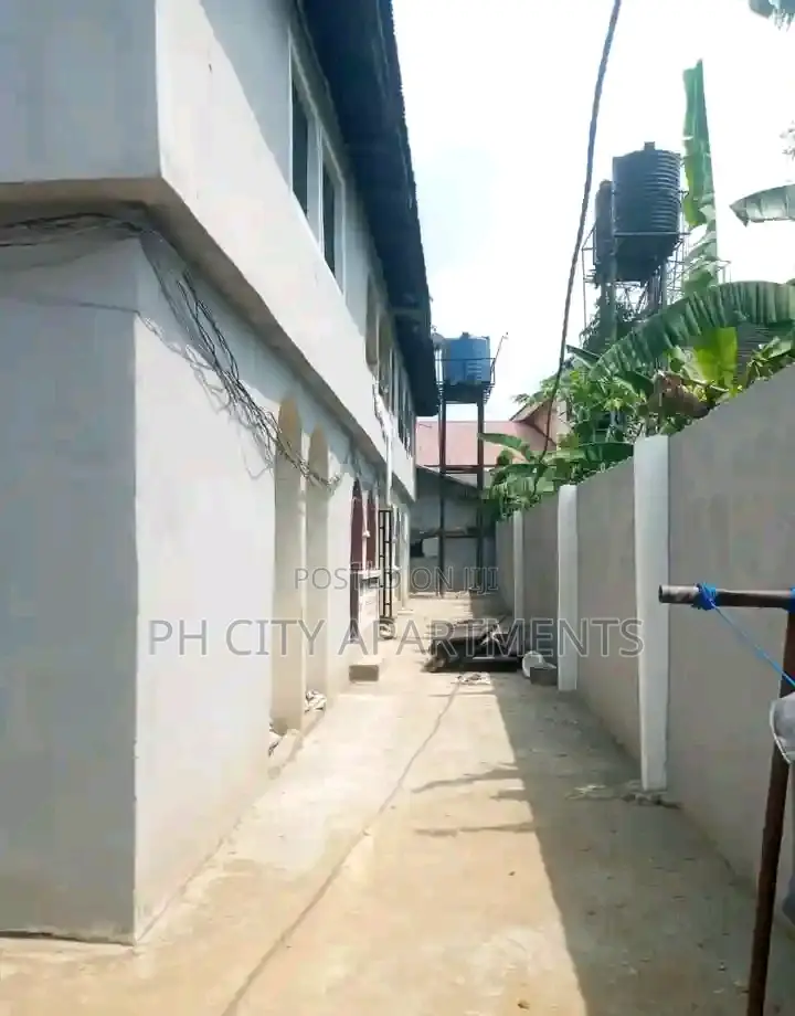 3bdrm Block of Flats in Port-Harcourt for sale in Port-Harcourt