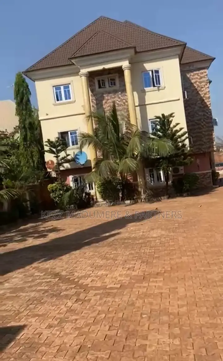 For Sale : Functional 24 Rooms Hotel Enugu, in Enugu